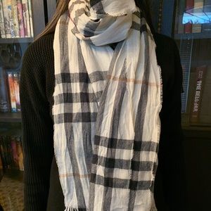 Cozy plaid Burberry Scarf Wrap